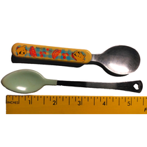 Vintage Baby Toddler First Years Spoons Winnie The Pooh &amp; 2005 Munchkin ... - $8.86