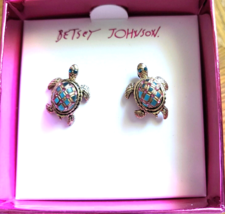 Betsey Johnson Turtle Stud Earrings Rhinestones Diamond Cut Gold NWT - £22.44 GBP