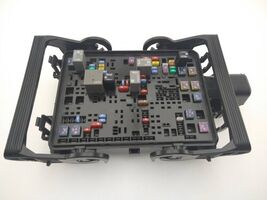 ✅ 2017 Chevrolet Silverado GMC Sierra Fuse Junction Box Relay 23143472 OEM - $148.45