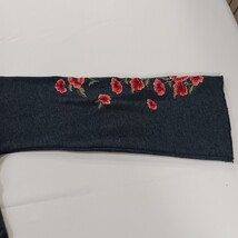 American Eagle Outfitters Women's Gray Floral Sleeve Cropped Sweatshirt Sz Small image 6