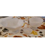 Lot 3 Vintage Milk Glass Bowl 2 Large &amp; 1 Small - $501.74 MXN