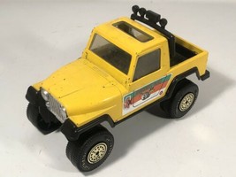Tootsietoy Metal Desert Rat 4 x 4 Jeep Rare Vintage Yellow Display Made ... - $56.42