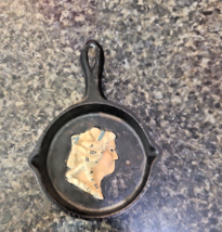 ashtray Cast iron  mini Frying Pan Iron Skillet ladies profile Woman Por... - $129.10 MXN