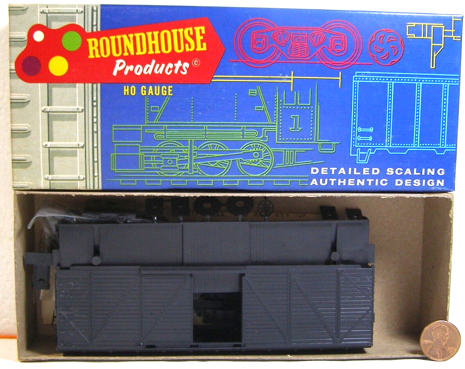 Primary image for Roundhouse HO model RR 40' Box Car Kit Unlettered Truss Side 1030   IKR
