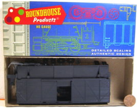 Roundhouse HO model RR 40&#39; Box Car Kit Unlettered Truss Side 1030   IKR - $12.95