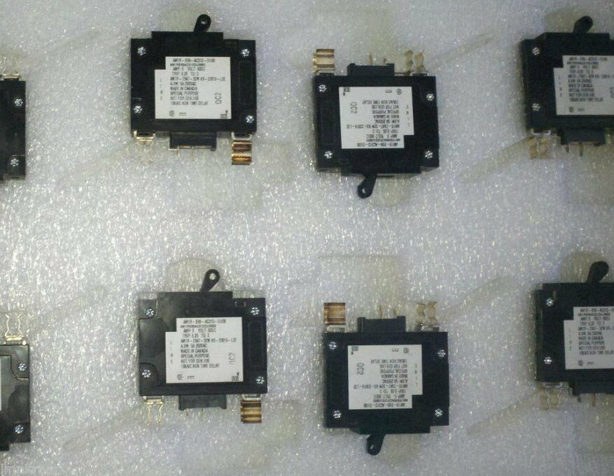 3 - Heinemann 5 amp AMR Series DC Breaker w/alarm switch AM1R-B99-AC31D-... - $8.75
