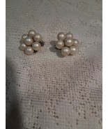 Vintage faux pearl cluster silver tone clip on earrings 1&quot; x 1&quot; Estate 1... - $8.25