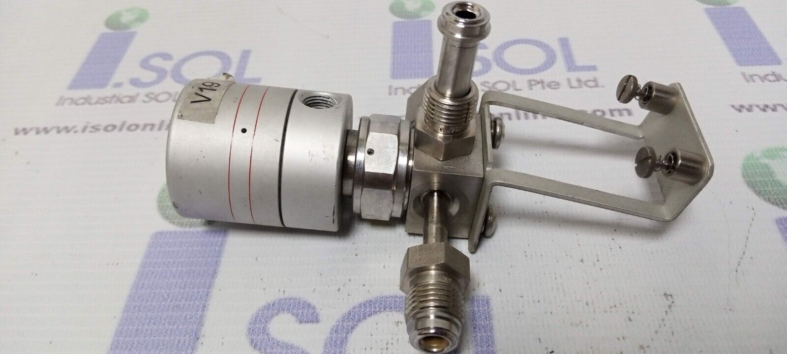 Fujikin 316L-P Diaphragm Valves L.no. AK1H3000 C.no. 071379 Type N.C. - $174.90