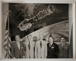 NASA Original Vintage Photo #75-H-122  Astronauts, Cosmonauts, Apollo Soyuz 1975 - £276.97 GBP