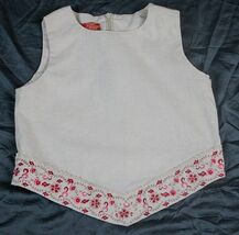 SKYR GIRL CHILD SIZE 8 LINEN KHAKI SLEEVELESS TOP PINK FLORAL EMBROIDERY  - $7.91
