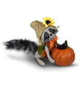 Annalee Dolls 6&quot; Harvesting Raccoon Harvest Thanksgiving Fall Pumpkin Bi... - £19.79 GBP