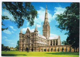 United Kingdom UK Postcard Salisbury Cathedral From The South West  - $2.96
