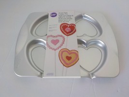 Wilton Heart Pops Cookie Pan Aluminum Bakeware 4 Heart Shape Pan 2010 Valentine - £9.46 GBP