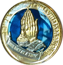 One Day At A Time Praying Hands Midnight Blue &amp; Gold Plated Nickel Tri-P... - $292.50 MXN