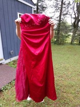 RED STRAPLESS BRIDESMAID&#39;S DRESS, PARTY GOWN, SIZE 12, WITH BEADING - $37.61