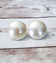 Vintage Screw On Earrings 7/8&quot; Pearlescent Circle - £8.58 GBP