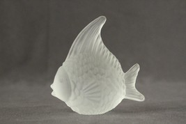 Vintage Clear Satin Glass Figurine Paperweight Angel Fish 3.5&quot; Tall - £18.55 GBP