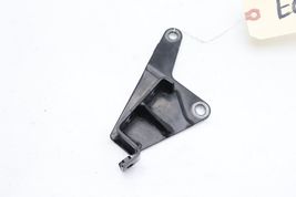 01-07.5 CHEVROLET SILVERADO 2500HD 6.6L BATTERY CABLE BRACKET E0390 image 2