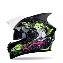 Four seasons corner motorcycle racing helmet - $3,327.23 MXN