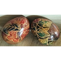 2 Hand Painted Decorative Wooden Easter eggs Pretty Floral Pattern See Pic. - $167.81 MXN