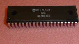 NEW 1PC MOTOROLA MC146823CP IC COMS PERIPHERAL INTERFACE 40 Pin Plastic DIP - $20.00