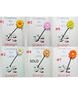 Brightly Colored Plastic Button Daisy Flower Bobby Pins  - £2.38 GBP