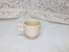 Small Tea or Coffee Cup Off White USA - £3.80 GBP