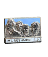 Mt. Rushmore Hat Pin Badge Metal Tie Vintage Travel Souvenir 3D Enamel  - £3.88 GBP