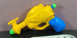 Atomic Space Alien Water Squirt Gun Yellow Eagle Pistol Vintage - £14.02 GBP