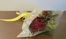 Real Air Dried 6 Roses Flowers Red Rustic Bouquet w/ Cedar Greenery (NEW) - £7.87 GBP
