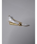 Vintage Trifari White Enamel Ribbon Brooch - £29.48 GBP