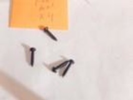 LIONEL PART- 600-0352-031- #4 X 5/8&quot; PAN HEAD SCREWS- 4 - NEW -H12 - $1.28