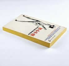MASH Richard Hooker Vintage TV Tie In Alan Alda Military Pocket Fiction PB Book image 4