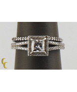 Authenticity Guarantee

18k White Gold Halo Princess Diamond Engagement ... - $86,212.06 MXN