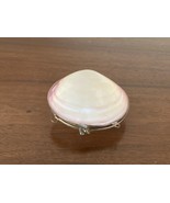 VINTAGE MOTHER of PEARL COIN PURSE bag w brass FRAME, KISS-LOCK, needs c... - $187.39 MXN