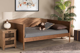 Veruca Ash Walnut Full Size Daybed - $12,158.69 MXN