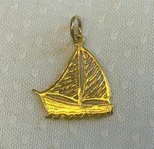 14K Yellow Gold Sail Boat Pendant .84g Jewelry Necklace Charm Nautical Sea Life - £72.12 GBP