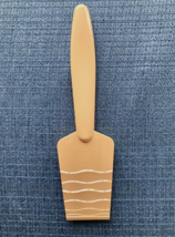 The Pampered Chef 1137 Easy Release Cheese Crumbler Kitchen Prep Tool Tan New - £8.69 GBP