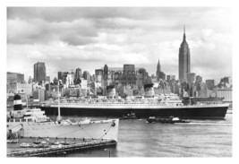 Rms Queen Elizabeth White Star Cruiseship On Her Last Voyage New York 4X6 Photo - £6.23 GBP