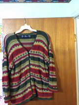 LIZSPORT Women&#39;s Petite Size Medium Multicolor 7-Button Cardigan Sweater EUC - £17.00 GBP