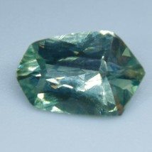 Natural Green Sapphire | Freeform Cut | 7.95x5.35 mm | 1.01 Carat | Loose | Unse - £611.50 GBP