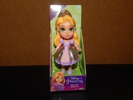 New! Disney Princess Mini Rapunzel Glitter Dress Figure Figure Free Shipping - £9.33 GBP