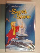 WALT DISNEY CLASSIC SWORD IN THE STONE NTSC VIDEO BLACK DIAMOND CLAMSHEL... - $3.30