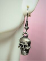 Ebros Graveyard Ghastly Grinning Skull Dangle Stud Earrings Lead Free Alloy - €9,06 EUR
