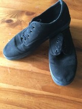 VANS Solid Black On Canvas Skateboarding Shoes Sz 6.5 (Men&#39;s) 8 (Women&#39;s) Classi - £7.09 GBP