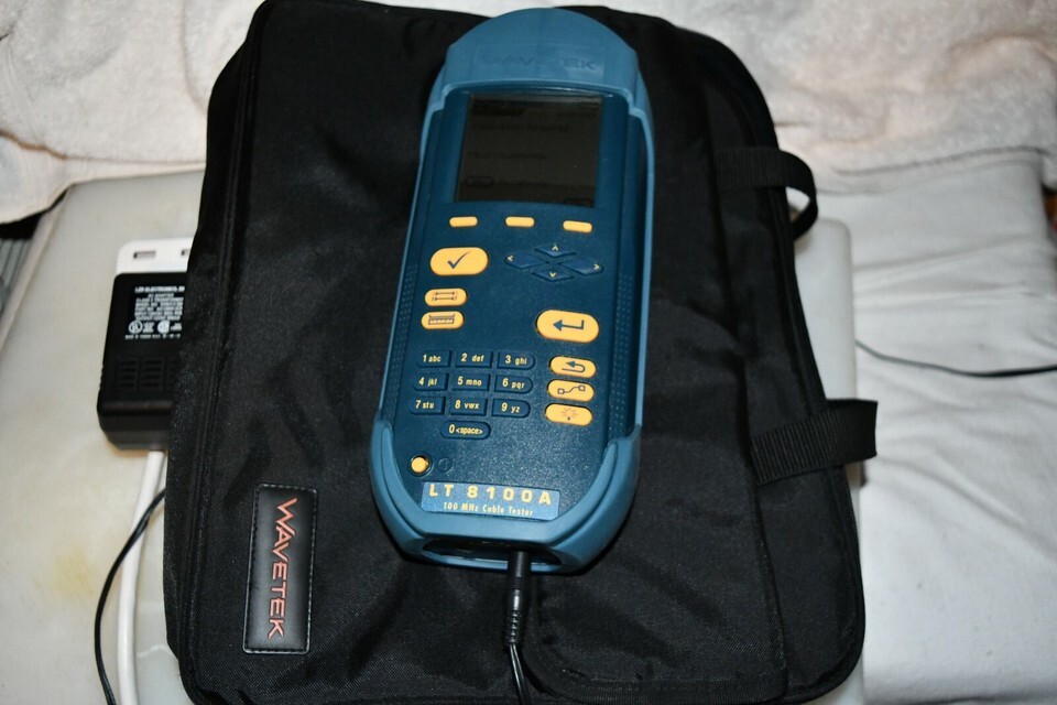 Wavetek LT 8100A 100 MHZ LCD Cable Tester with bag Cery Clean 515a - $170.10