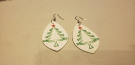 Faux Leather Dangle Earrings (New) Christmas Tree On White #1 - £4.37 GBP