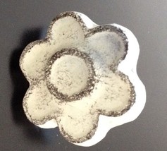 Cast Iron Cabinet Knobs Flower Shaped Drawer Pulls White 1.5" Set Of 3 WF - $14.52