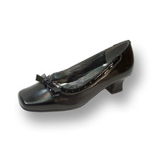 PEERAGE Bess Women Wide Width Leather Dress Pump with Decorative Bow - £52.36 GBP