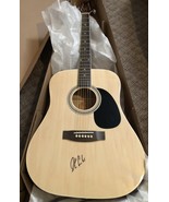 LUKE COMBS autographed FULL size GUITAR  - $820.61 CAD